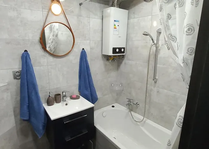 Juki 2, Obok Katowice Wynajem Na Doby, Krotkoterminowy, 2 Pokoje, Mozliwosc Dodatkowych Dwoch Osob Na Rogowce W Salonie Za Dodatkowa Oplata, 37m2,- Po Kapitalnym Remoncie, Wifi